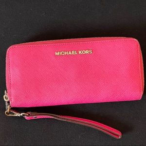 💖💖💖 Fuchsia Pink Michael Kors Women’s Wallet💖💖💖